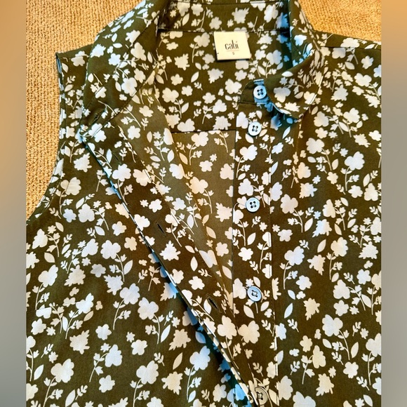 Cabi Sleeveless Button Up Tanks Size small - Picture 5 of 8